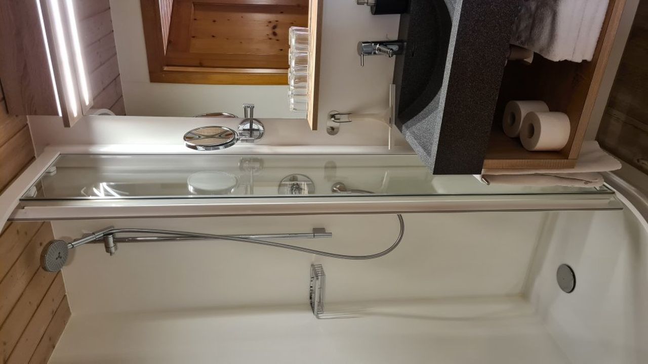 Badzimmer mit Dusche Bauernhaus 1 Badzimmer mit Dusche Bauernhaus 1
